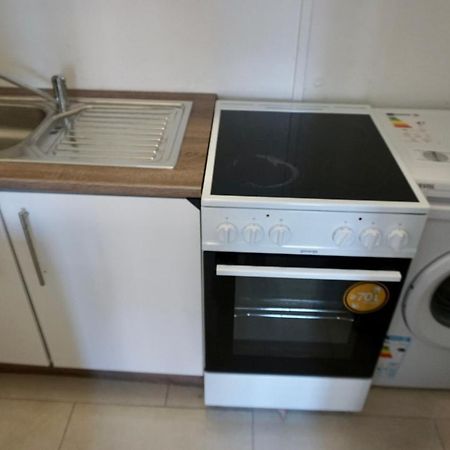 Alster Hamburg - Saniertes Und Mobliertes Apartment Mit Bad Und Kuche Exteriör bild