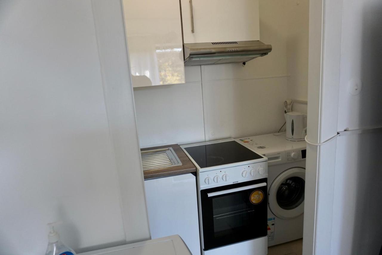 Alster Hamburg - Saniertes Und Mobliertes Apartment Mit Bad Und Kuche Exteriör bild