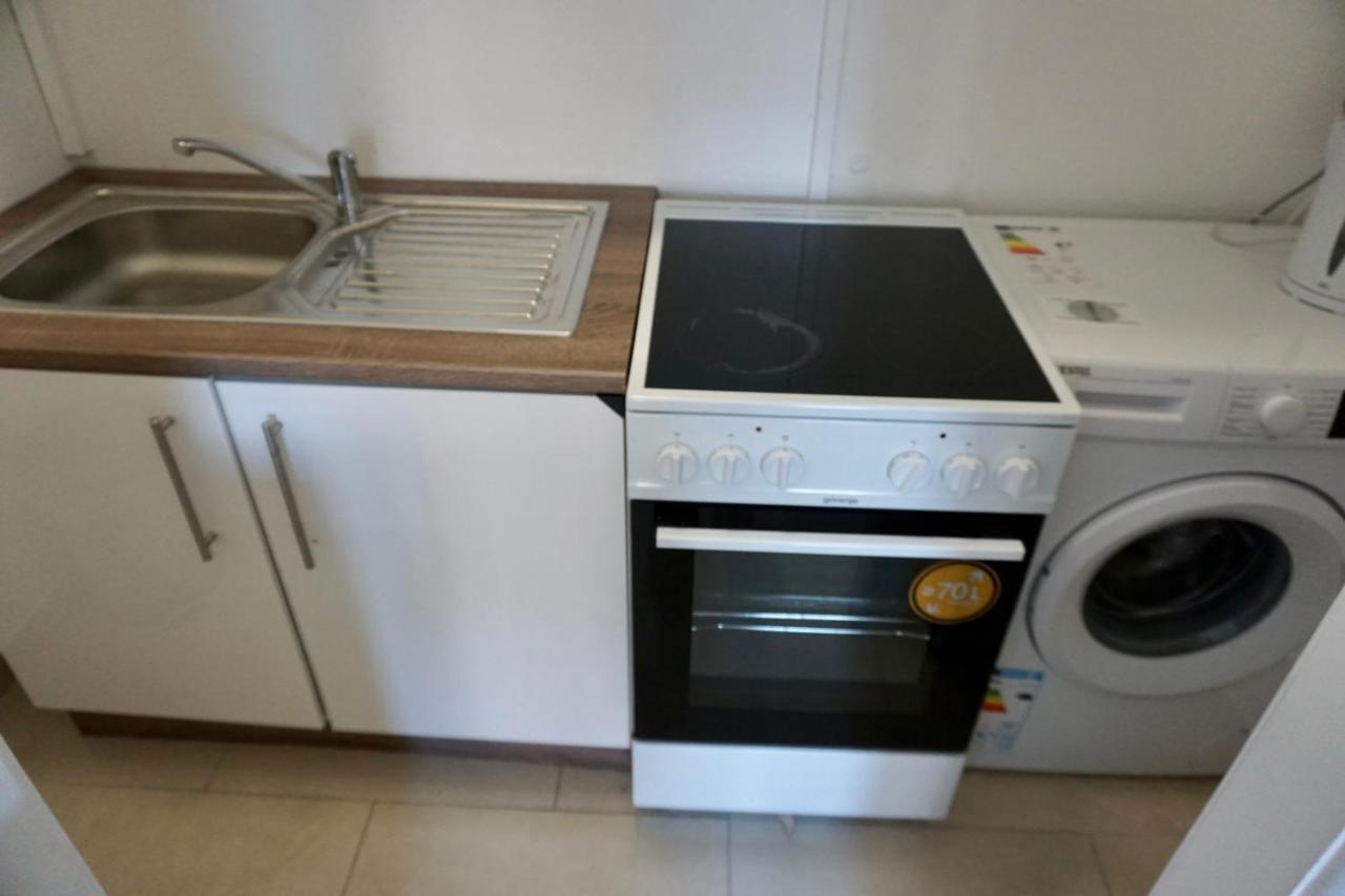 Alster Hamburg - Saniertes Und Mobliertes Apartment Mit Bad Und Kuche Exteriör bild