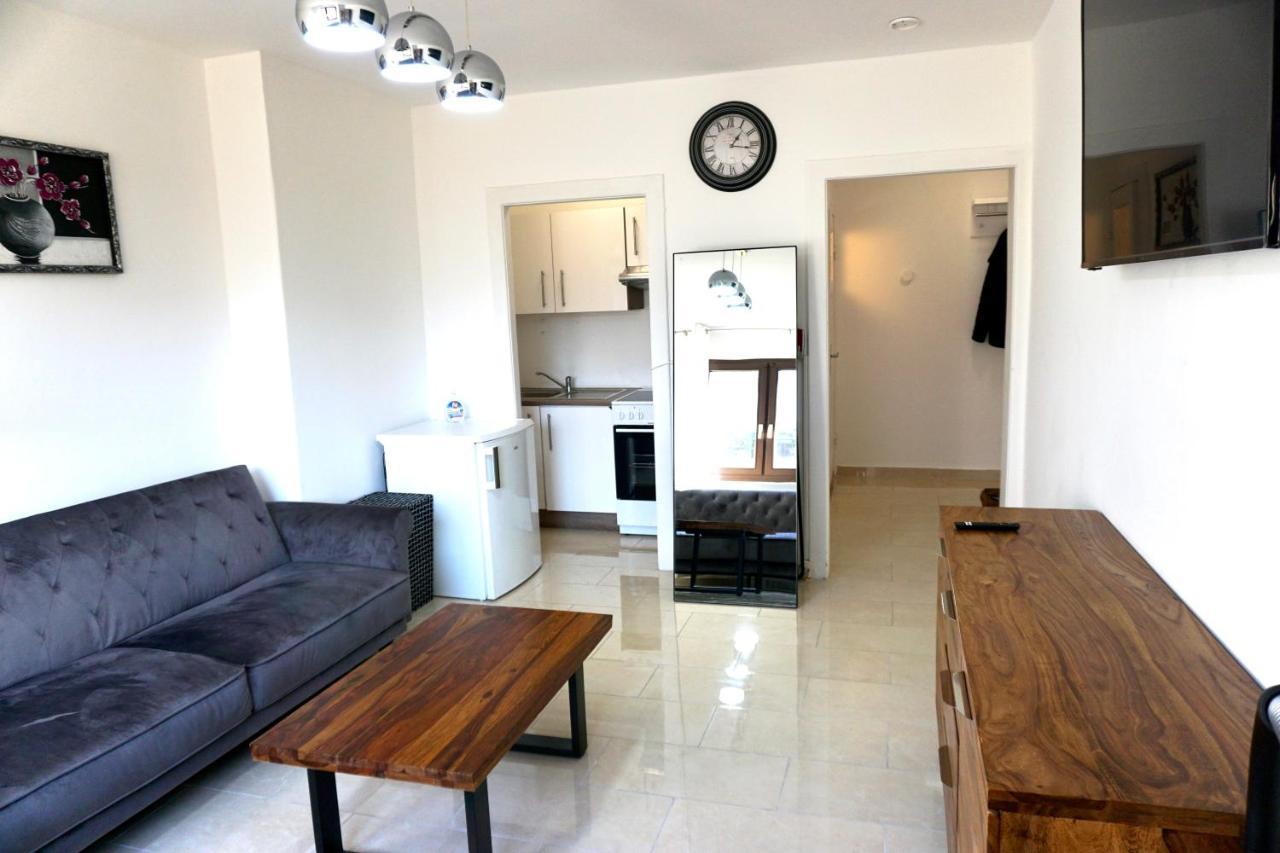 Alster Hamburg - Saniertes Und Mobliertes Apartment Mit Bad Und Kuche Exteriör bild