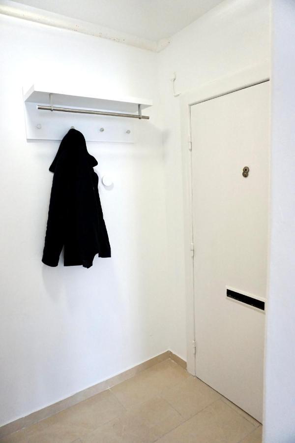 Alster Hamburg - Saniertes Und Mobliertes Apartment Mit Bad Und Kuche Exteriör bild
